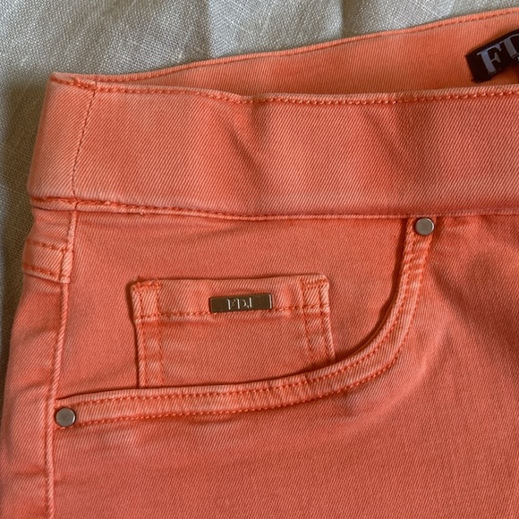 French dressing pink Capri jeans 6 - Picture 3 of 6